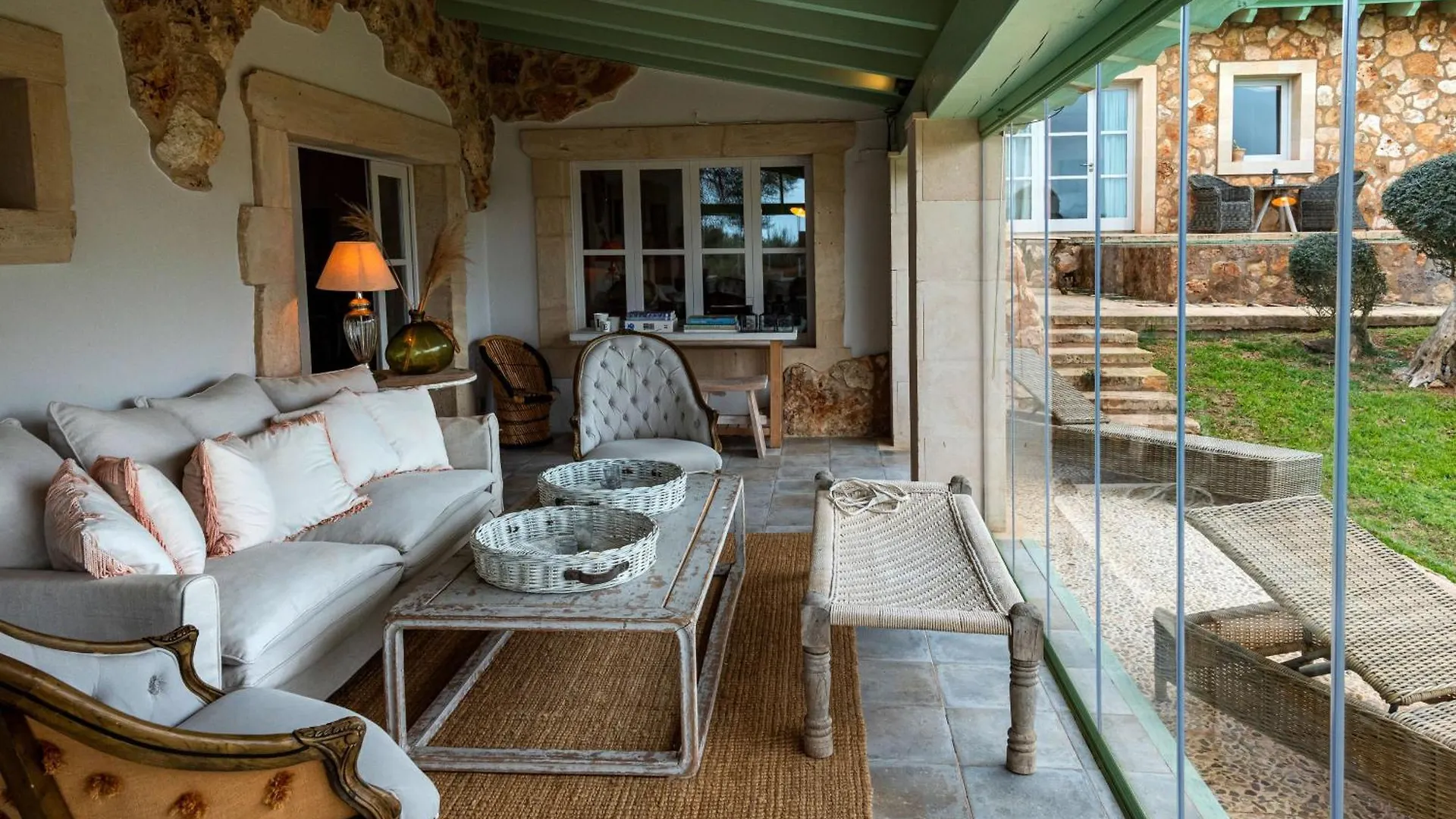 Finca Hotel Rural Es Turo Ses Salines  Country house